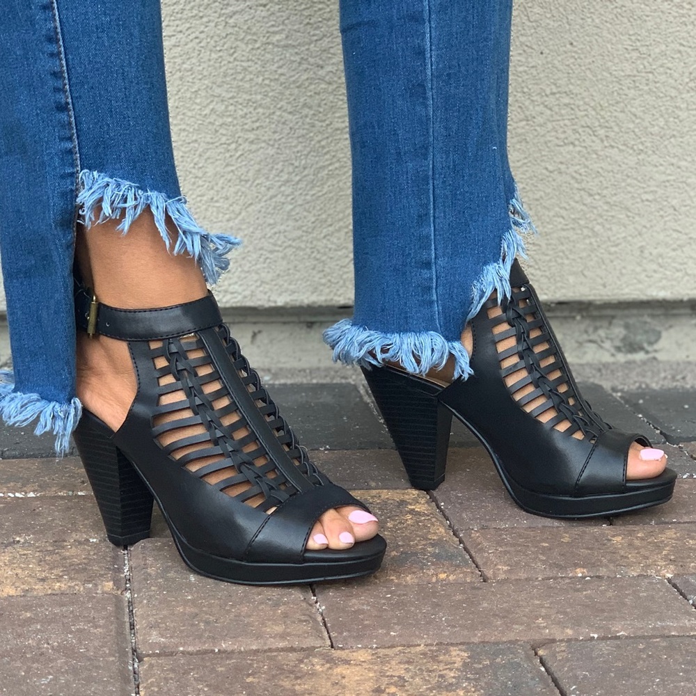 NIB Black Woven Detail Cone Heel Peep Toe Bootie - Picture 6 of 7